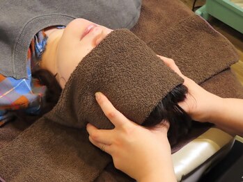 プリューム(PLUME)の写真/あったか癒されながら小顔シェイプ♪【小顔矯正+和漢温熱泥湿布★60分￥7700】横幅キュッ！結果を即実感◎