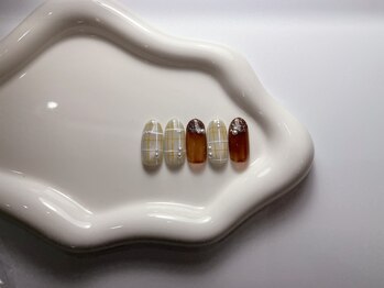 PlusEwalu四日市ネイル/パラジェル/フィルイン/長さだし/マグネット/フット/スカルプ/定額デザイン♪[四日市/桑名]