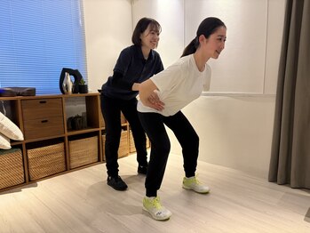 鍼灸・整体スマイルアップ 梅田院【整体/肩こり/腰痛肩こり/美容鍼/小顔美容鍼】/パーソナルトレーニング