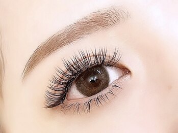 ルヴェール 久屋公園(le verre)の写真/自まつげを挟み込むバインドロックで、濃さ・デザイン・モチを同時に実現！24時間「映える」目元へ★