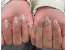 シー(SHE)/アシメントリーネイル