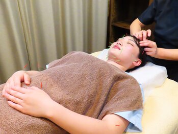 くまはら接骨院 新所沢院/顔の浮腫みが気になる方へ！