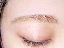 アイブロウWAX＋間引きでトレンド美眉に♪