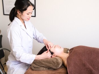 ワームリー 久留米(warmly)の写真/【完全個室の電気美容鍼でゆっくり自分時間を堪能】ワンゲスト制なので、一対一でしっかりと向き合います