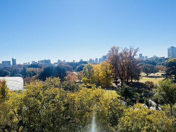 プリュム(Plume)/新宿御苑ビューで穏やかに