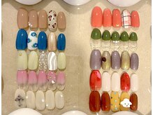 1313の雰囲気（ハンド定額コース￥4000、全10種、毎月デザイン更新、お色変更可）