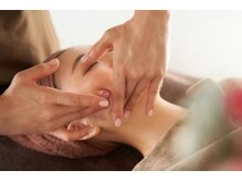 マナティス(ManaTiss)/ほほの位置が若さを決めます！