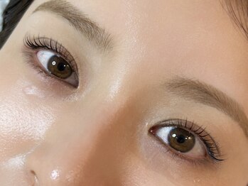 ウエカ(ueka)の写真/[次世代印象まつ毛パーマ]まつ毛を最大限に長く見せる施術で華やかな目元を演出♪毎日のメイク時間も短縮◎
