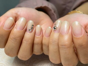 白グラデにスワロフスキー★