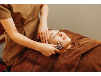 アコルデ 岡山本店(ACORDE)/強力EMS施術風景