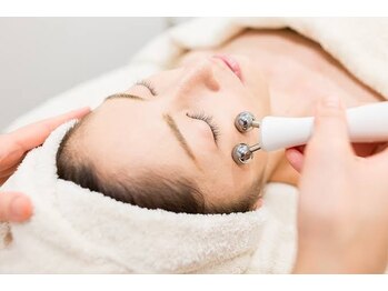 カピリナスパ(Ka.Pilina Spa)/EMS 筋膜フェイスリフト