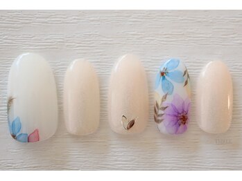 スリー 自由が丘(THREE)/水彩フラワーネイル