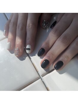 トライアンフ(TriumpH)/モノクロネイル