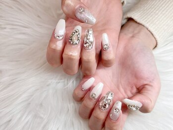 リリー(Liliy)/キラキラネイル