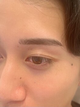 ユニルーム(uni room)/アイブロウ