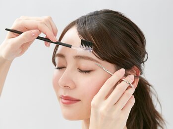 アトリエはるか アミュプラザ鹿児島店の写真/眉毛カット1,980円、クイックワックス3,300円