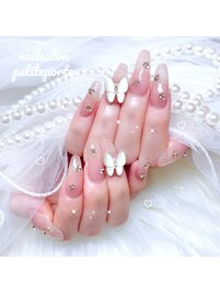 蝶々ちゅるん上品ネイル