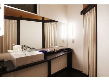 キネトリエ(KINETORIE)/嬉しいメイクスペースもご用意◎