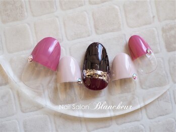 ネイルサロン ブランシュール(Nail Salon Blancheur)/ハーフフレンチ&チョコ風アート