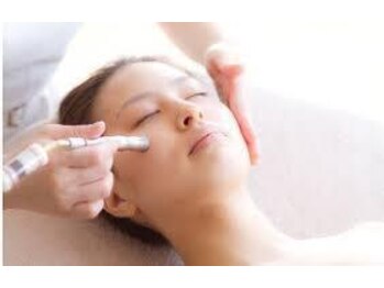 ブラックフェアリー(Black Fairy)/フェイシャル【角質ケア】