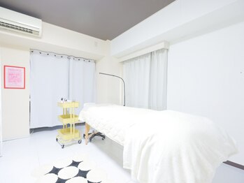 テン(ten.)の写真/プライベートな空間で周りを気にせずリラックス♪目元のお悩みやデザインについてお気軽にご相談ください◎