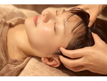 ココシア(cococia)の写真/冷やしにも◎ドライヘッドスパ☆首・肩・肩甲骨・腕マッサージ付き　40分