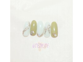 女子力高め大人ニュアンスネイル
