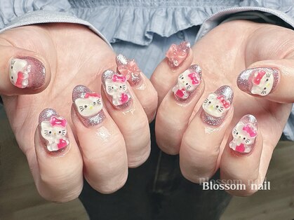 ブラソンネイル(Blossom nail)の写真