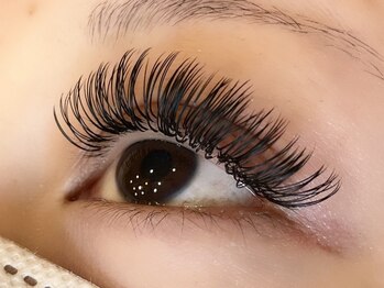 ルーア(Lua)の写真/【持続力No.1】バインドロック100束¥8800→¥7700★圧倒的な維持力と濃厚なボリューム感で印象的な瞳を演出