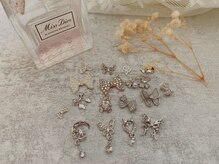 2000種類以上のパーツからお選びいただけます♪