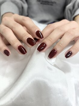 ムーンネイル(moon nail)/ボルドーネイル