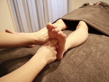 ソエル 二子玉川(sowelu)の写真/頭から足先までくまなく整え、全身の不調にアプローチ!!/初回【ボディケア+フット+ヘッド90分¥8500】