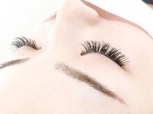 ベルシア ボディアンドアイラッシュ(Belsia)/ボリュームラッシュ300本