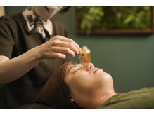 ミエーレ(miele)の雰囲気（6種類の植物幹細胞が肌本来の力を蘇らせ、ピコ水が圧倒的保湿を!）