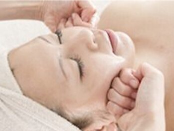 カオカラ(KaoCara)の写真/【インディバ×コルギの相乗効果】高周波で細胞活性しながら脂肪と筋肉をほぐす！コルギで効率良く小顔へ☆