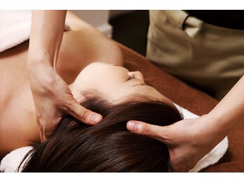 フットセラピー さんちか店/骨気ヘッドスパ