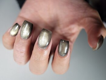 ネイルズエルディーダブリュー(Nails_l.d.w)の写真/240色から選べる!最新技術を駆使したシンプル系ネイルで、毎日を特別な日へと♪【パラジェル/フィルイン】