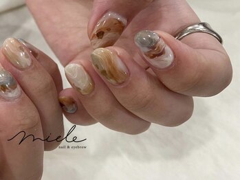 ミエレ(miele)/秋カラー地層ニュアンスネイル