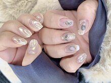 ルアナ(LUANA)/アシンメトリー激かわネイル