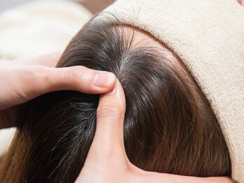ニニ(nini)の写真/眼精疲労や首肩こり、自律神経の乱れなど日頃の疲労に至福のドライヘッドスパで癒しの時間を。