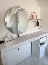 ポーラ 芦屋駅前店(POLA)/店内紹介　メイクスペース