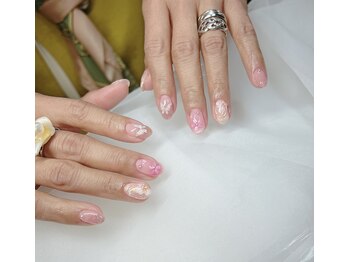 ティナ ネイルスタジオ(Tina Nail Studio)/長さだしチップ持ち込みデザイン