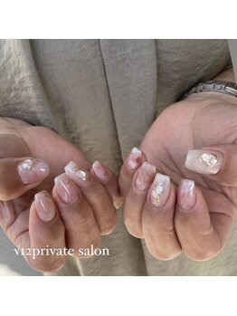 ルート12/ピンクのニュアンスネイル