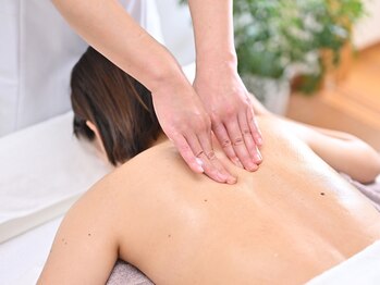 メゾンカヨ(Maison Kayo)/微弱電流で深部アプローチ