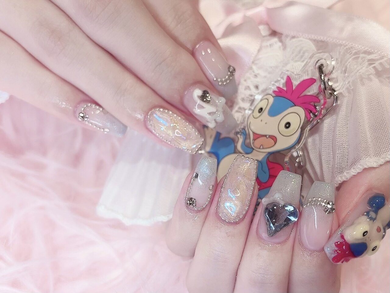 2026年冬トレンド】ブルー ラメグラデーションのネイルデザイン集