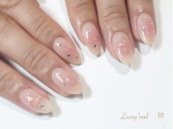 ローグ(Looog)/チークネイルもふんわりと♪