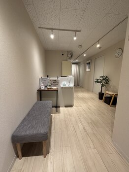 眠りのまもり/清潔感溢れるシンプルな店内