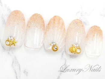 ラグジュアリーネイルズ アカバネ(Luxury Nails Akabane)/貝殻*グラデーション