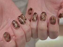 ブラウンニュアンスネイル