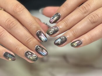 エクルーン(ecloun)/個性派ぷっくり黒マグニュアンス